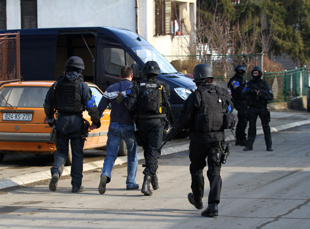 Албанци и туже Србе на Космету и суде им: Наши сународници у јужној покрајини за правду се боре у готово немогућим условима